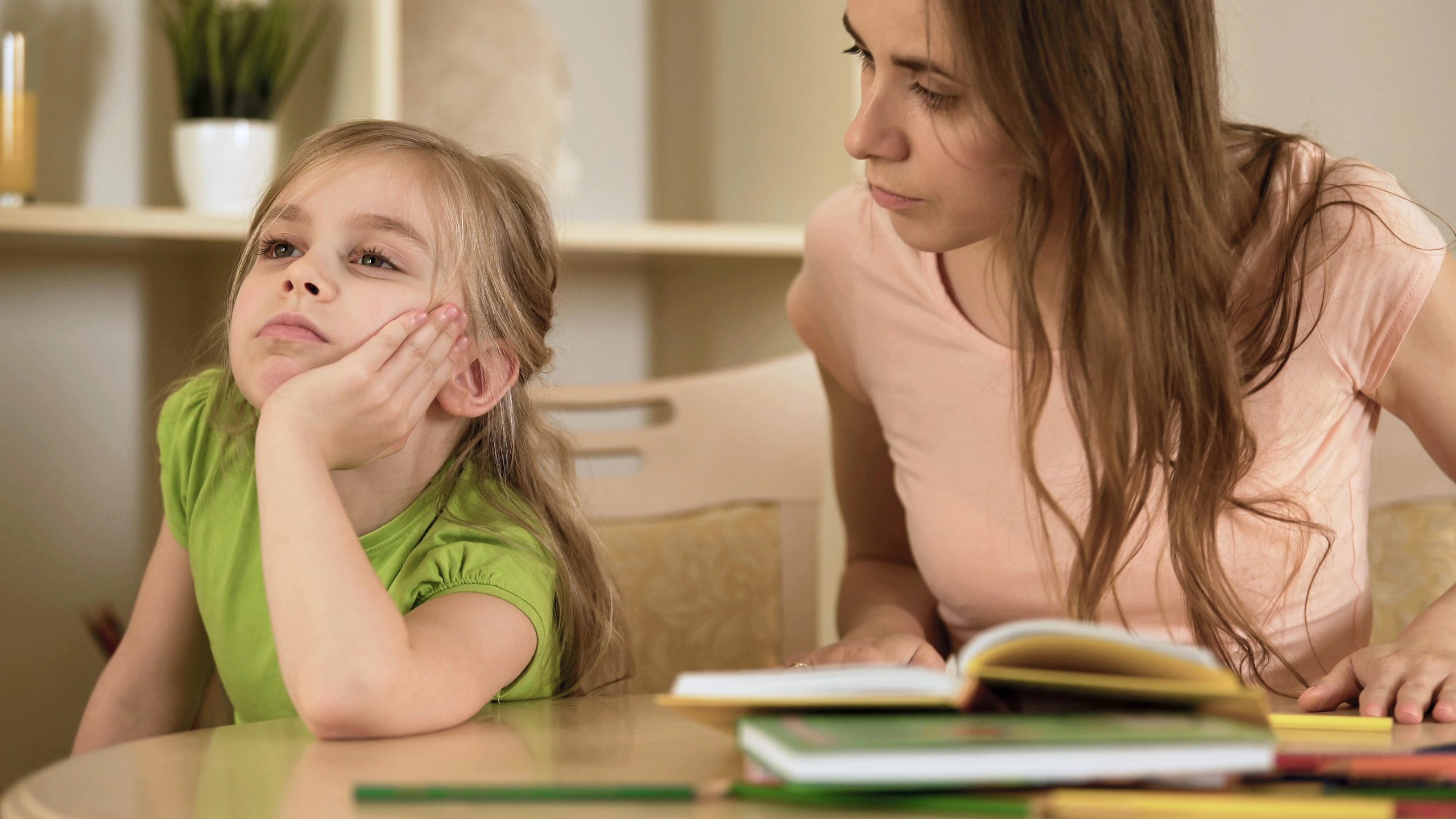 mother-struggling-with-her-daughter