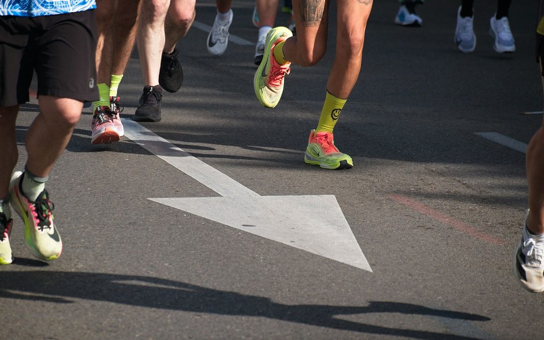 running-towards-finish-line-miguel-a-amutio-usplash